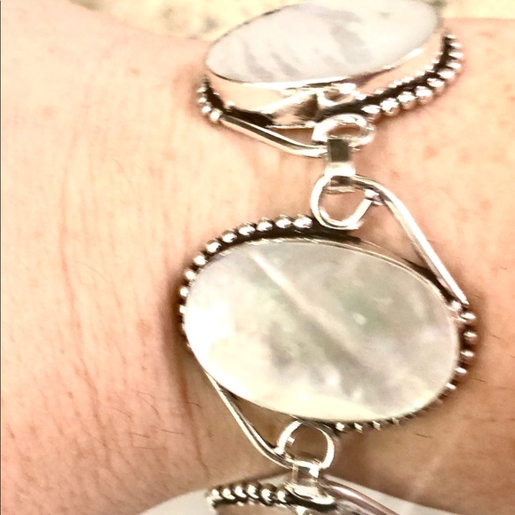 S.S. Mother of Pearl Bracelet Toggle Closu… - Picture 6 of 9